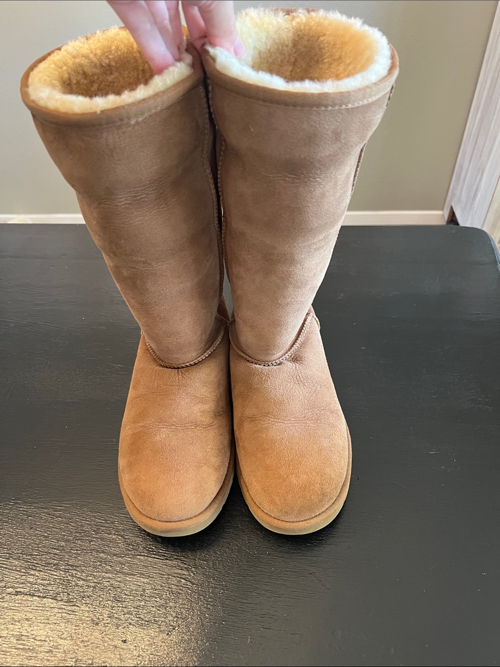 Ugg Classic Tall Shearling-Lined Suede Boots - Chestnut sz 9 - Picture 2 of 14